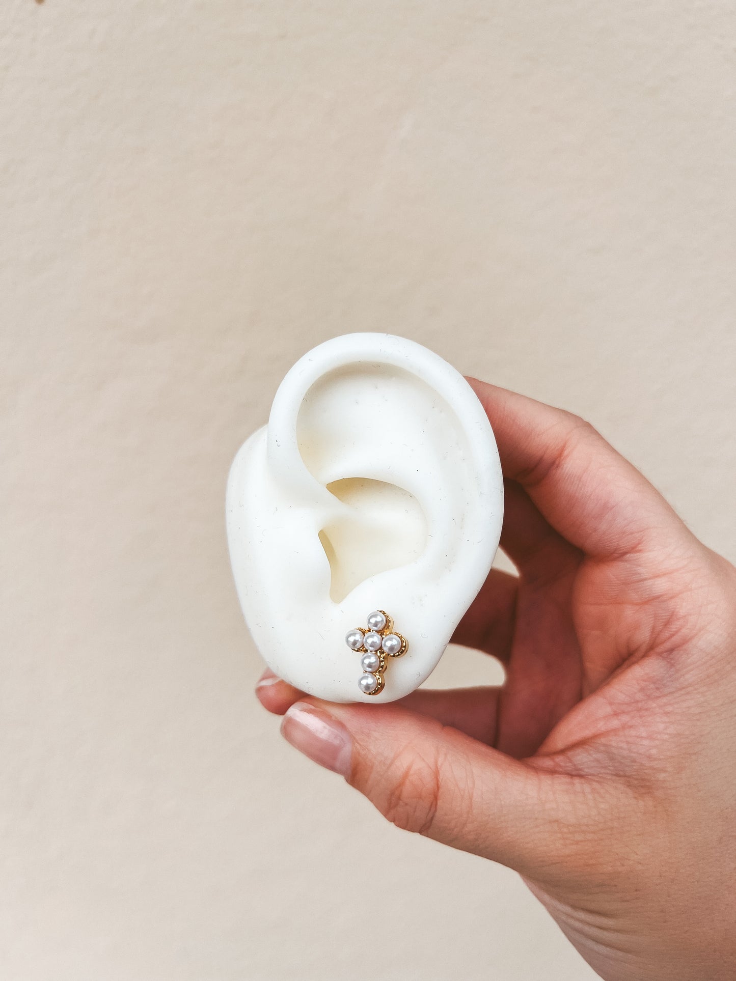 Cruz Perla Studs