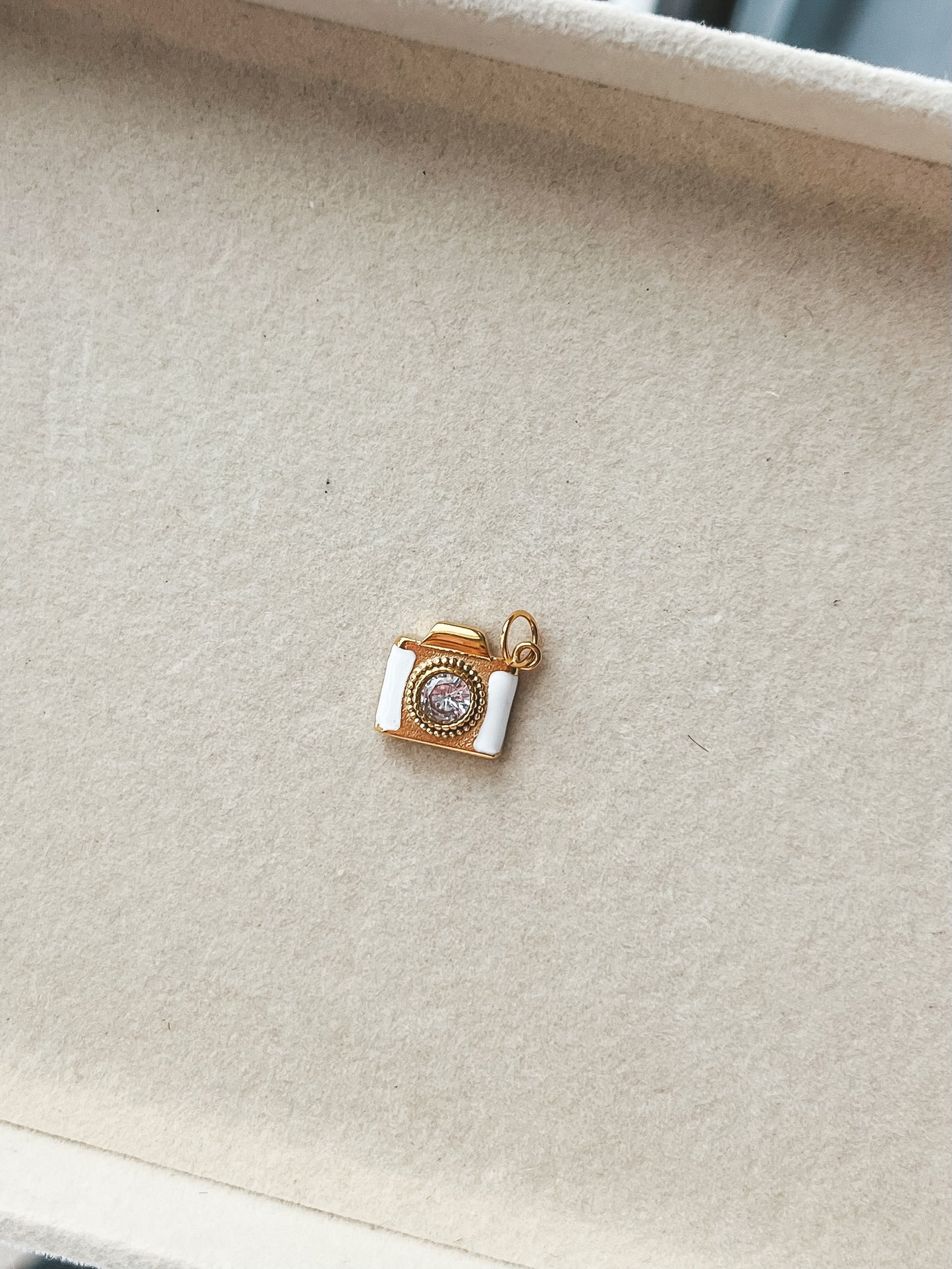 Camara Charm