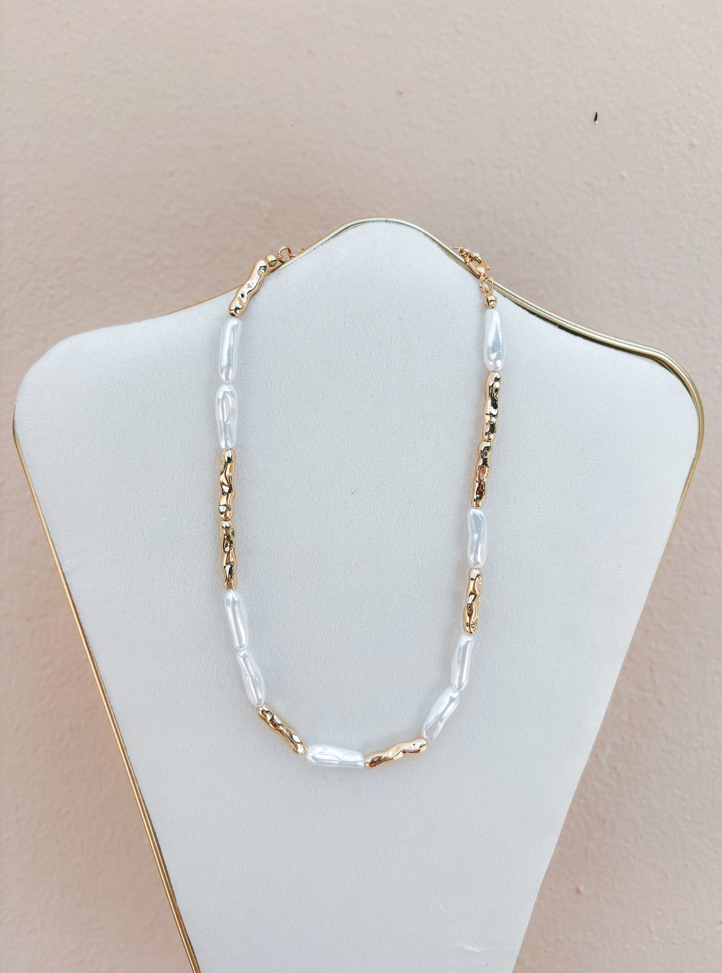 Pearl Choker