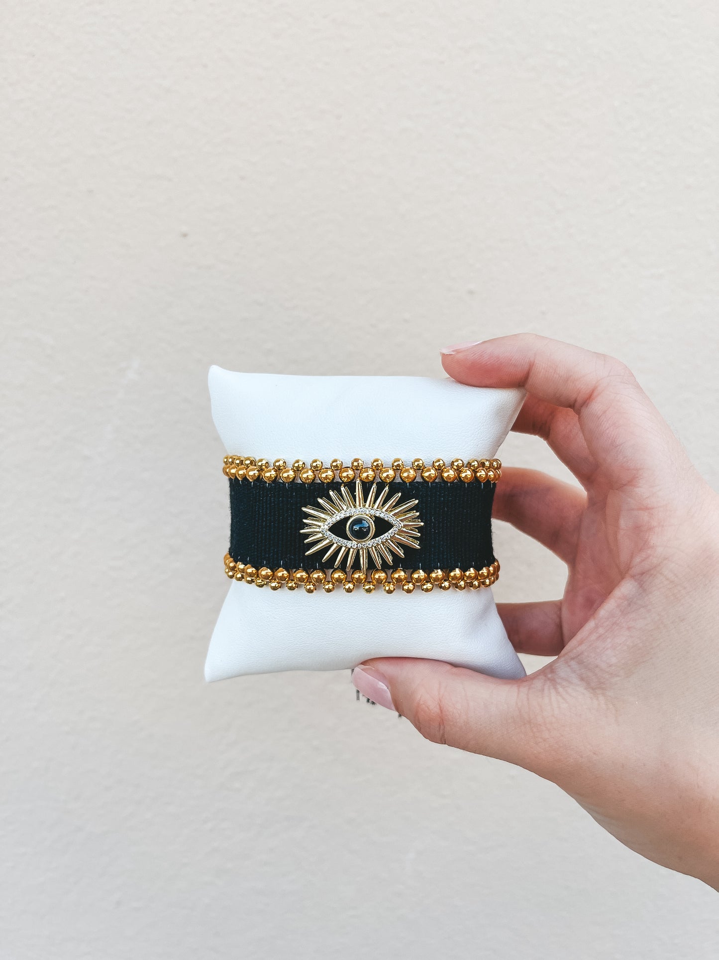 Ojitos Bracelet