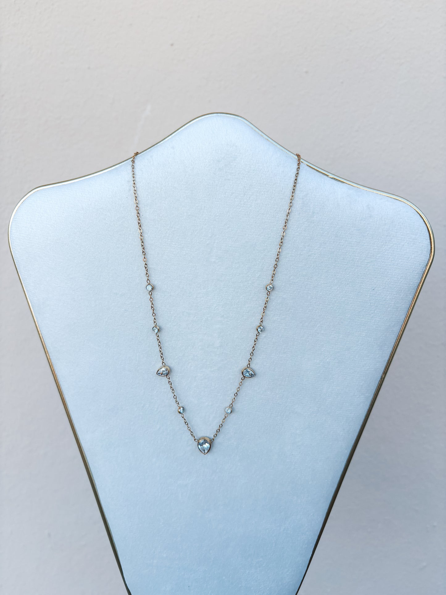 Oval Spark Necklace