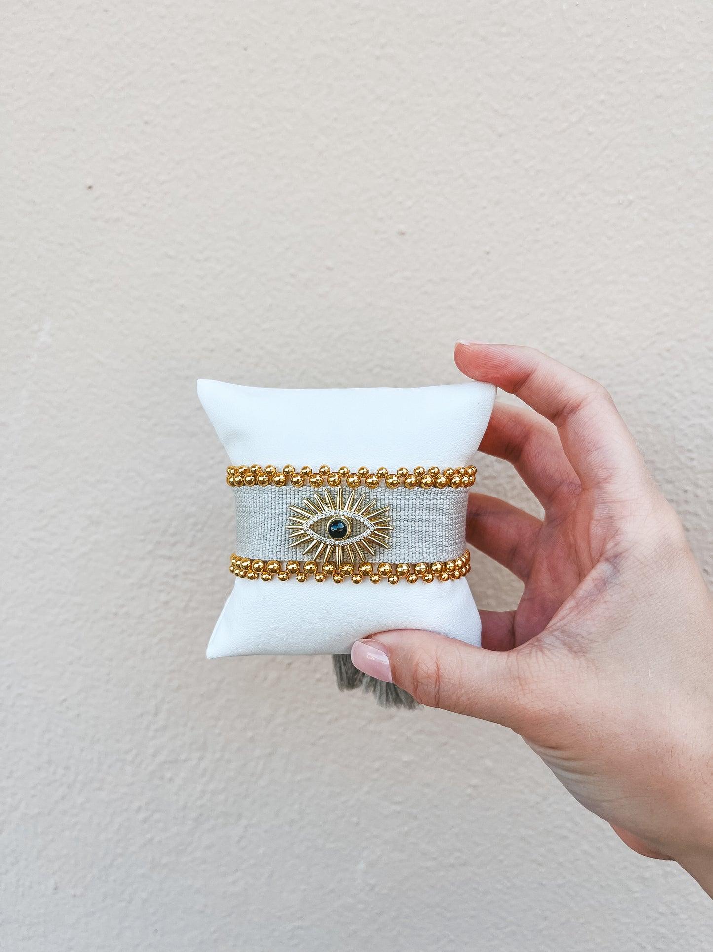 Ojitos Bracelet