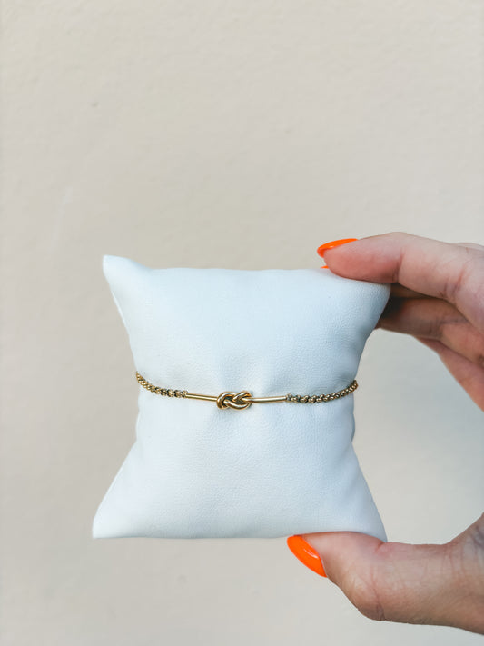 Knot Bracelet