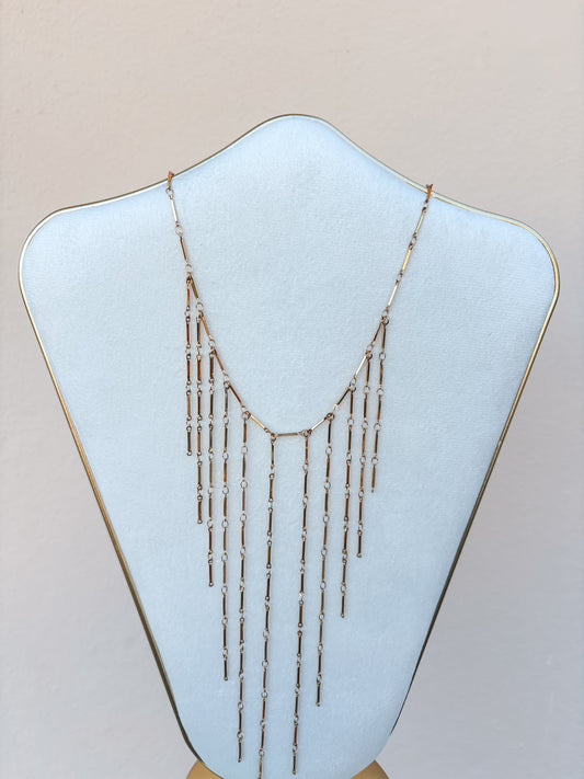 Elevé Necklace