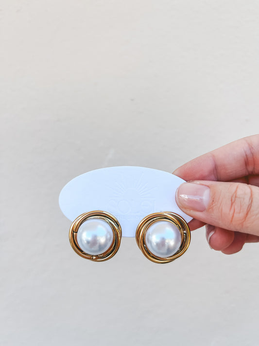 Circle Pearl Studs