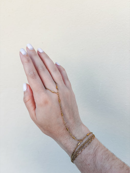 Lili Hand Chain