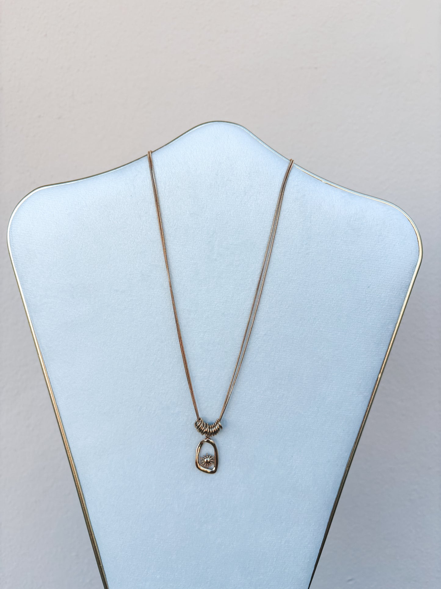 Sol Escondido Necklace