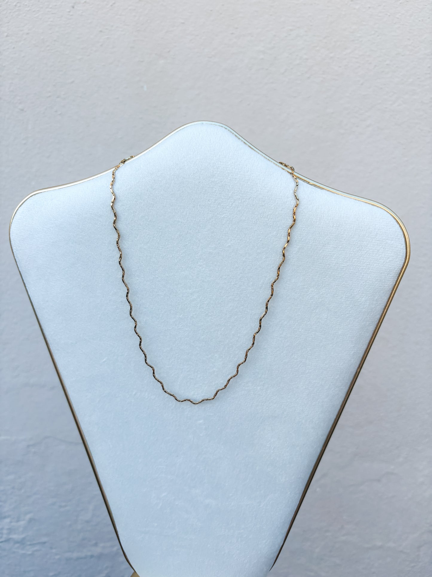 Wavy Necklace