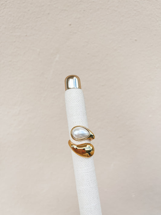 Bertha Ring (White)